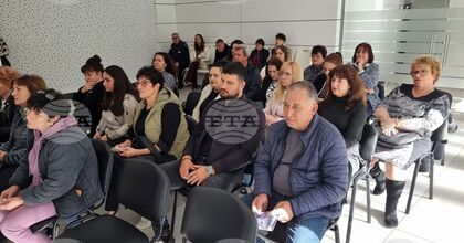 БТА: Необоснованото покачване на цените и притесненията на ресторантьори и търговци бяха обсъдени на информационни срещи за еврото в пет български града