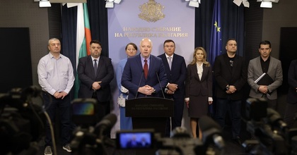 Премиерът Желязков и управителят на БНБ подписаха позиция в подкрепа на въвеждане на еврото в България от 1 януари 2026 г.