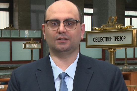Джеймс Йоловски - главен секретар на Асоциацията на банките в България: Сметките в банките ще бъдат превалутирани без такса в деня на въвеждане на еврото